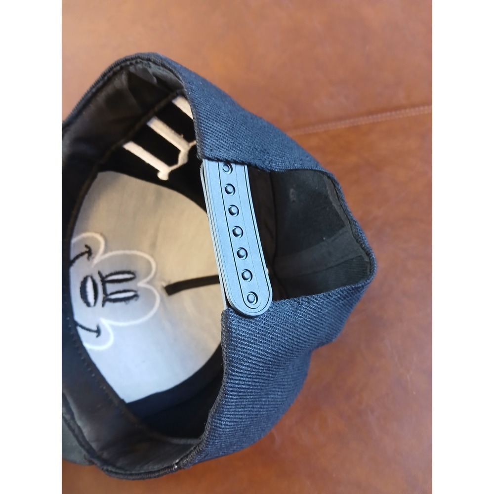 Mickey Mouse Black & White Artist Series Baseball Snap Back Cap Hat #1594 - Picture 7 of 7